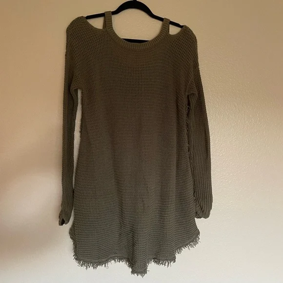 Free People Sweater- Olive green, cold shoulder top - Picture 3 of 3